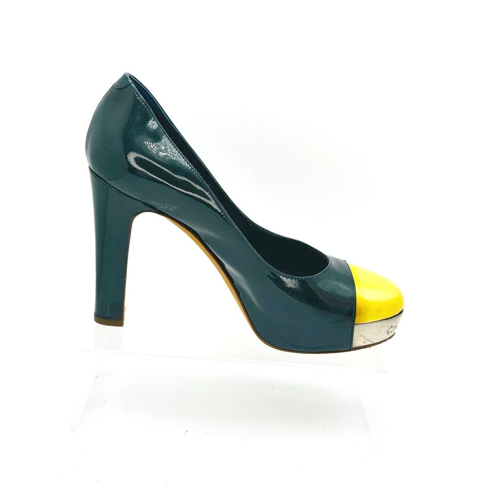 Chanel Vintage Y2K Green Patent Leather Cap Toe Platform Pumps EU 37